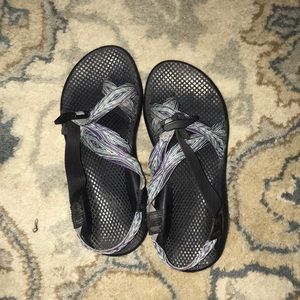 *EUC* Chacos with toe strap